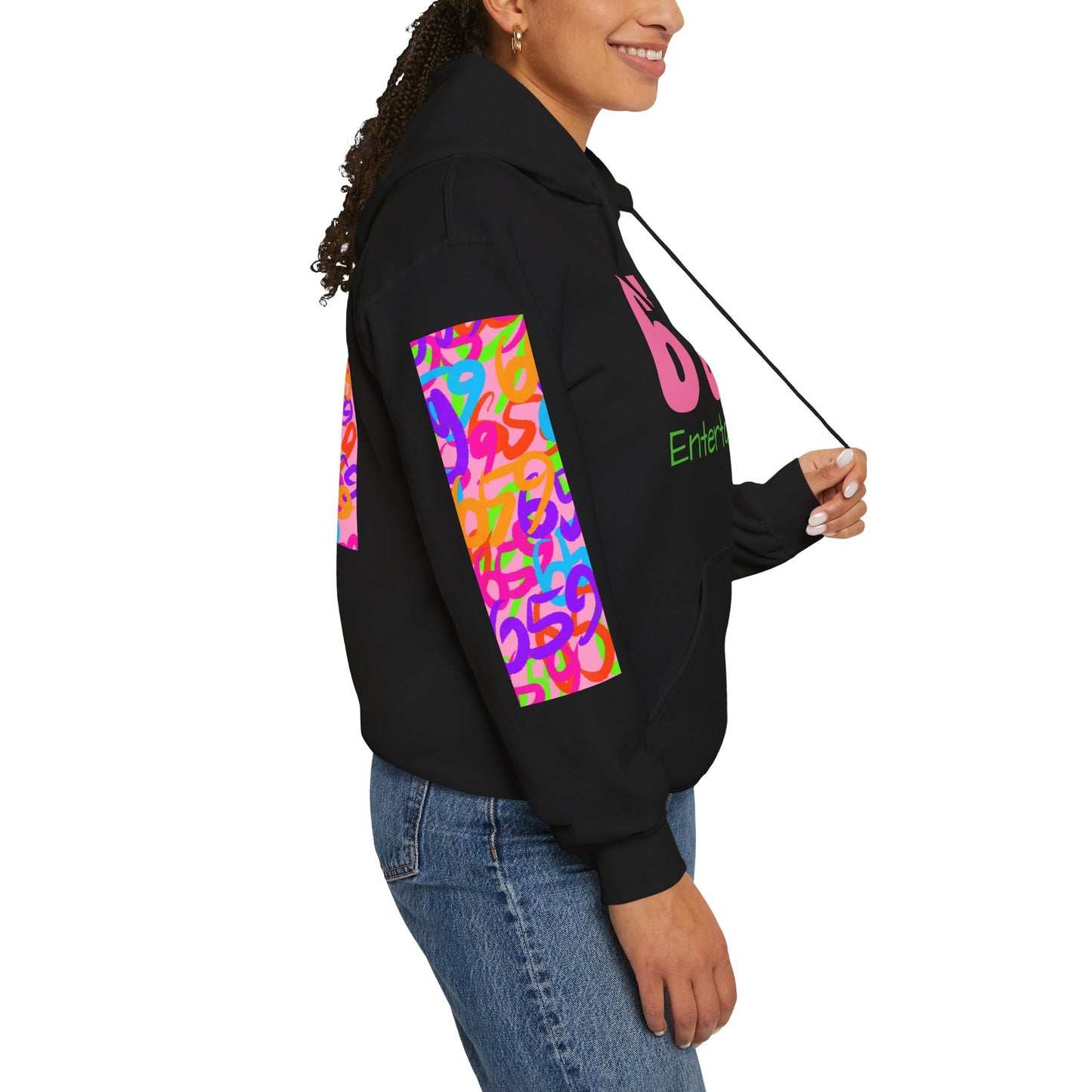 659 Wanda Unisex Heavy Blend™ Sweatshirt (Black/Pink)